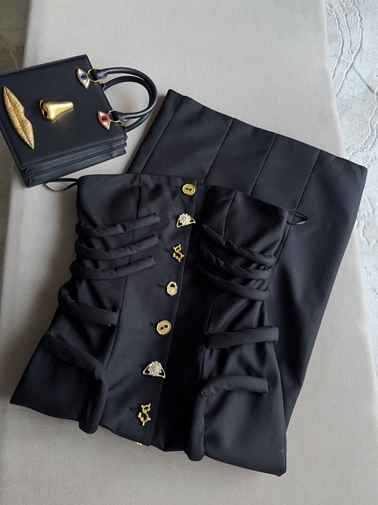 Женское платье чёрного цвета Schiaparelli