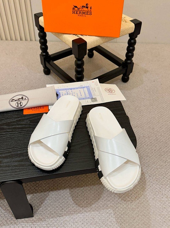 Кожаные шлёпанцы Hermes Infra