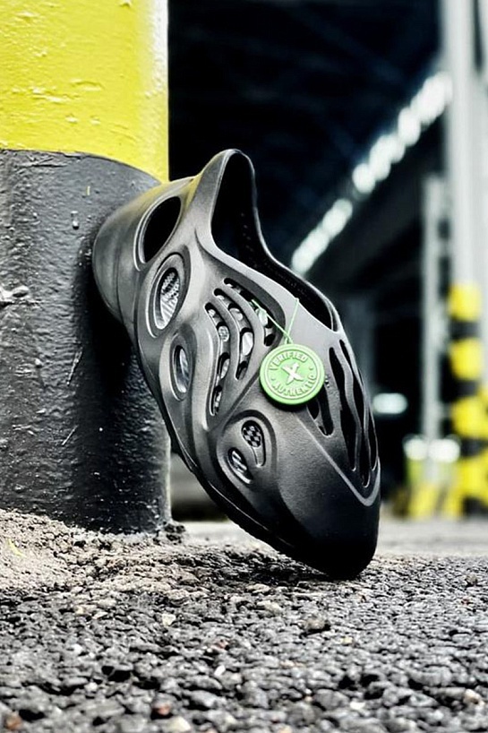 Кроссовки Adidas Yeezy Foam Runner - Black