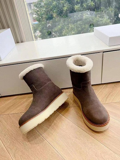 Женские замшевые ботинки с мехом Prada Suede Premium   