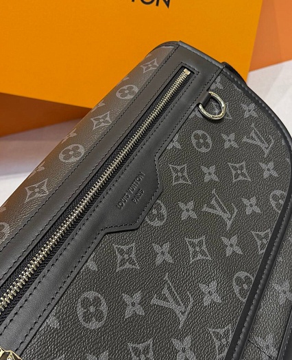 Кожаная сумка Louis Vuitton Courrier Messenger 37x27x12 см   