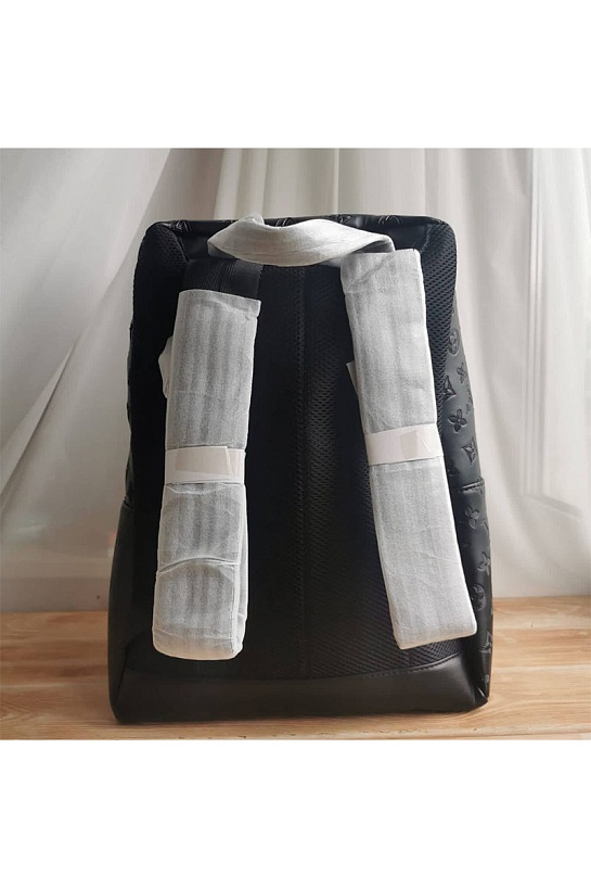 Чёрный кожаный рюкзак Louis Vuitton Racer Monogram Shadow 38x30x18 см