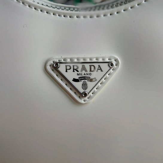 Женская кожаная сумка Prada Cleo 25x21 см (2 расцветки)