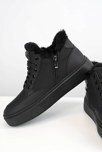 Комбинированные кроссовки с мехом Prada   