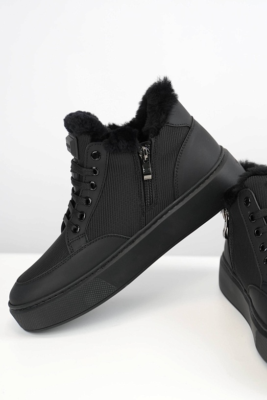 Комбинированные кроссовки с мехом Prada