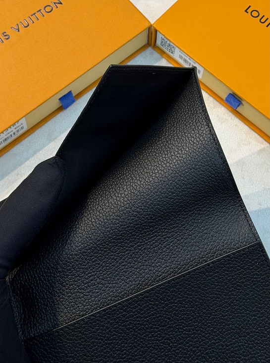 Кожаная обложка для паспорта Louis Vuitton Damoflage premium 14x10x2.5 см