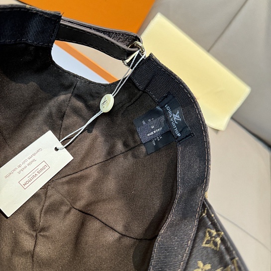 Бейсболка Louis Vuitton Monogram premium