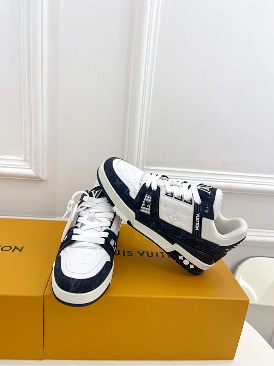 Женские кожаные кроссовки Louis Vuitton Trainer Monogram - White / Blue