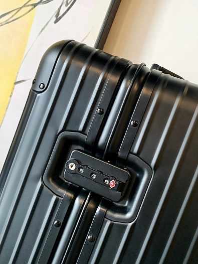 Чемодан Rimowa Aluminum Trunk Premium 77x42x36 см   