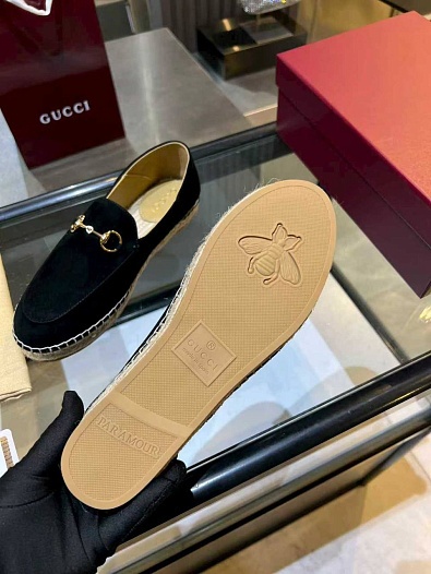 Женские замшевые лоферы Gucci GG Horsebit premium   