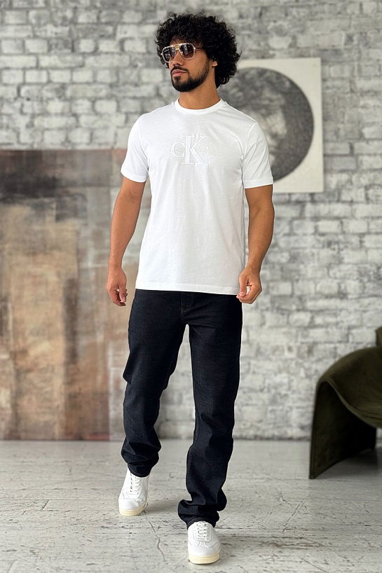 Футболка белого цвета Calvin Klein embroidered-logo