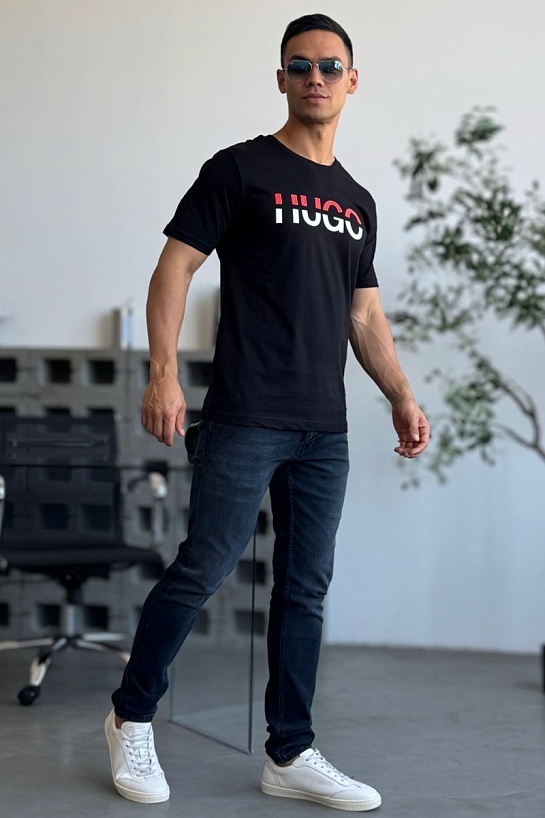Мужская чёрная футболка Hugo Boss