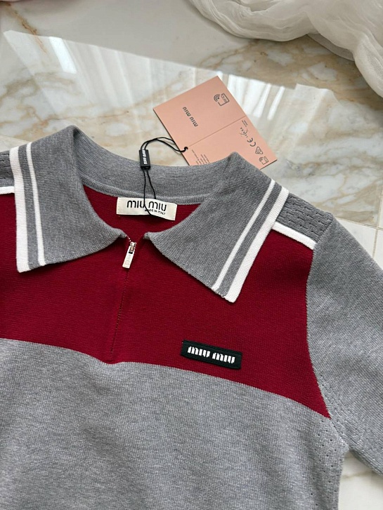 Женское двухцветное поло MIU MIU
