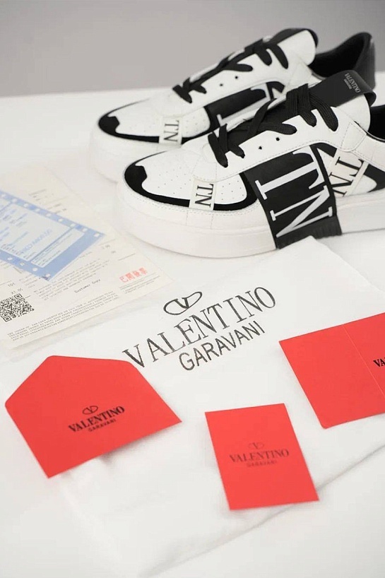 Кожаные кроссовки Valentino VL7N low-top - White / Black