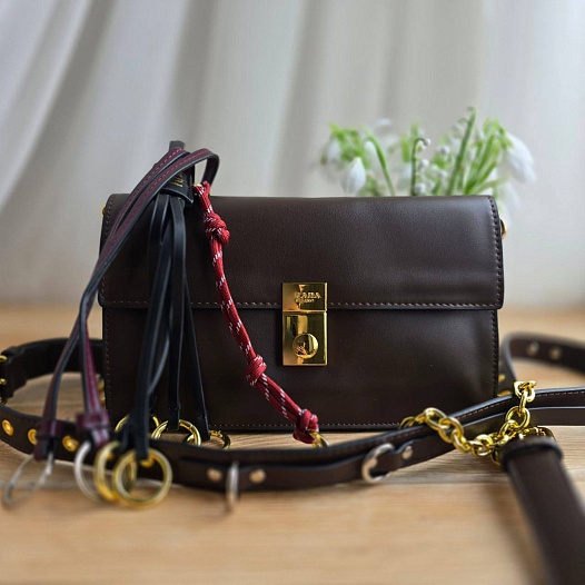 Кожаная сумка Prada Small Soft Sound 23x14 см   