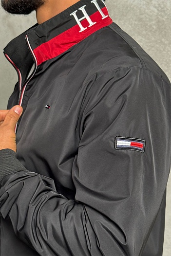 Мужская ветровка Tommy Hilfiger чёрного цвета   