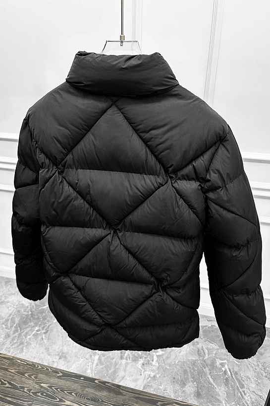 Мужская чёрная куртка Prada Re-Nylon logo-print