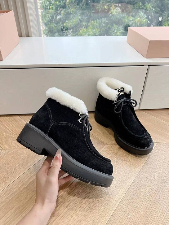 Женские замшевые ботинки с мехом MIU MIU Premium
