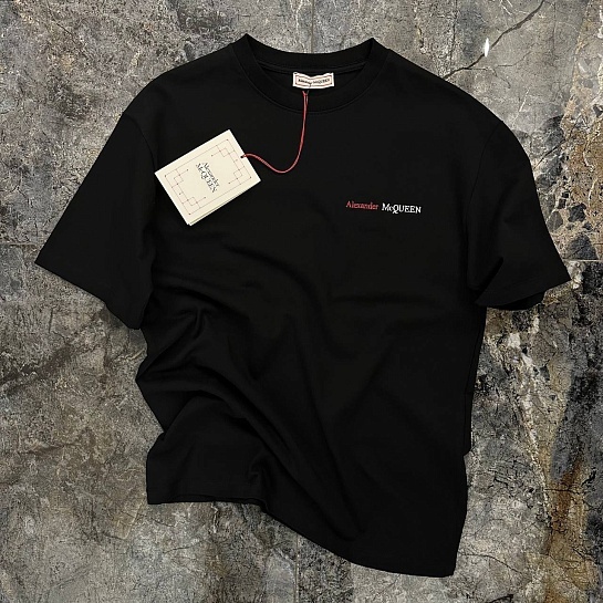 Мужская оверсайз футболка Alexander McQueen чёрного цвета