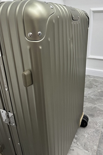Чемодан Rimowa Aluminum M Premium 66x43x27 см   