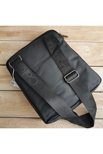 Мужская чёрная сумка Calvin Klein 27x23 см   