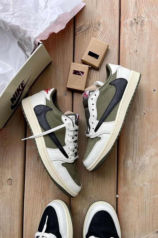 Кроссовки Travis Scott x Nike Air Jordan 1 Low "Medium Olive" Premium