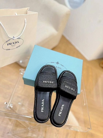 Женские шлёпанцы Prada чёрного цвета   