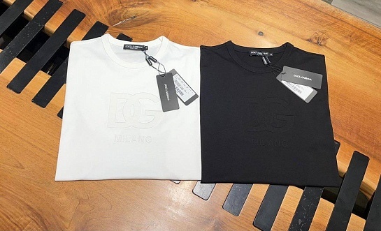 Футболка белого цвета Dolce & Gabbana embossed logo