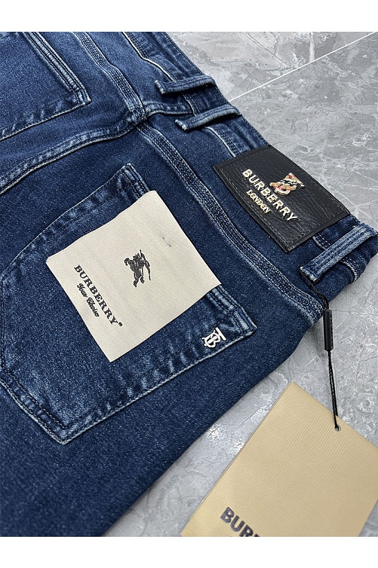 Джинсы тёмно-синего цвета Burberry regular fit