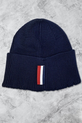 Мужская шапка тёмно-синего цвета Moncler logo-patch   