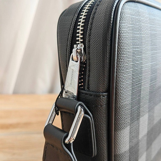 Кожаная сумка Burberry Muswell 22x17 см   