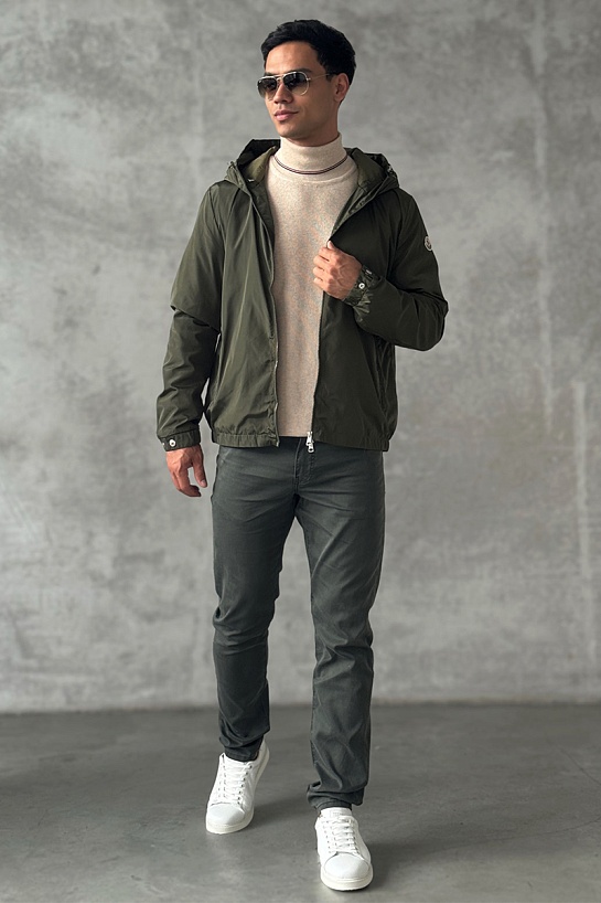 Зелёная ветровка Moncler logo-patch