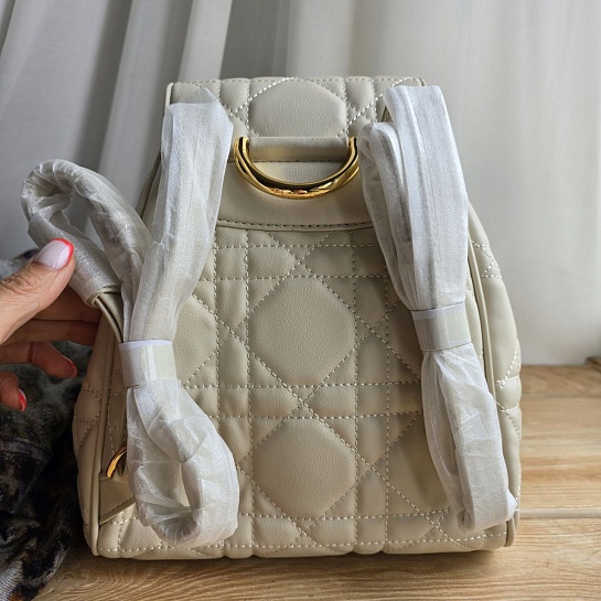 Кожаный рюкзак Dior Caro 26x25 см - White