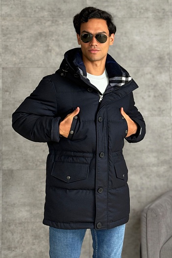 Мужской тёмно-синий пуховик Burberry logo-patch   