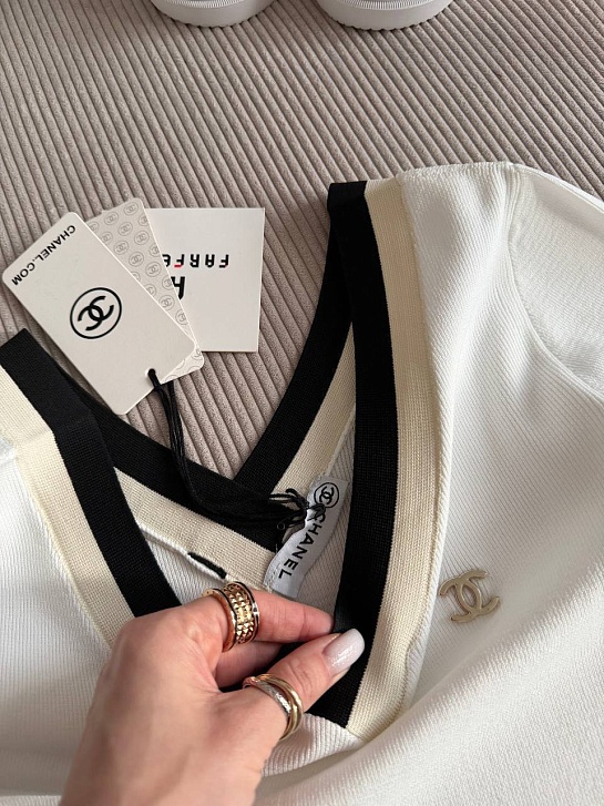 Белая женская футболка Chanel premium