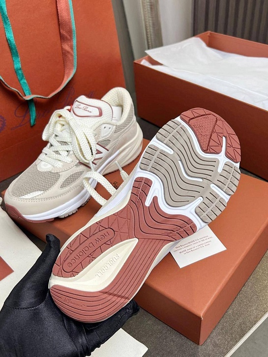 Женские кроссовки Loro Piana x New Balance Premium