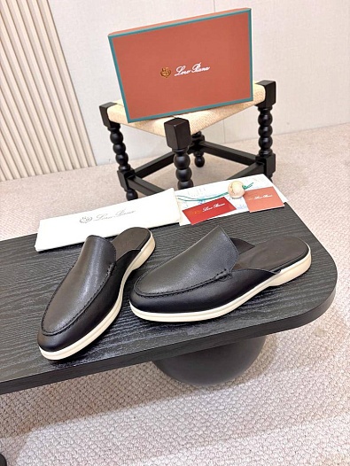 Мужские кожаные шлёпанцы Loro Piana   