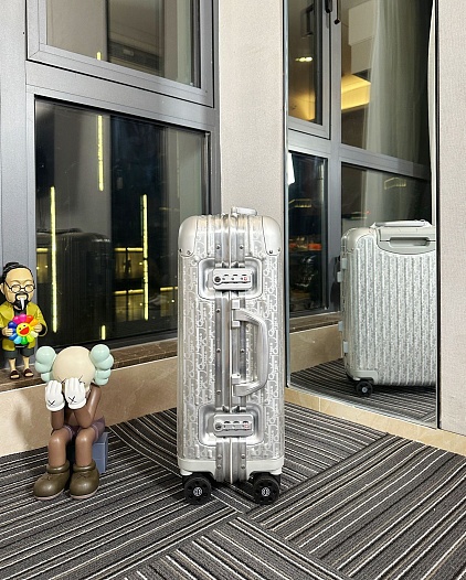 Чемодан Rimowa x Dior Aluminum S Premium 53x37x22 см   