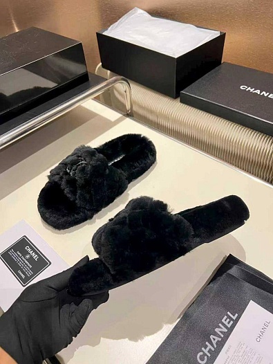Женские меховые шлёпанцы Chanel Oran premium - Black   
