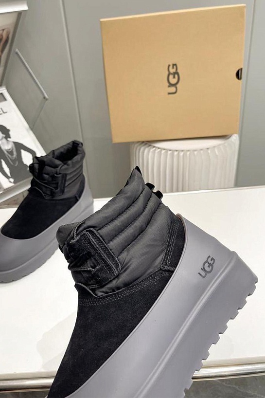 Ботинки с мехом UGG Classic Mini Lace-Up - Black
