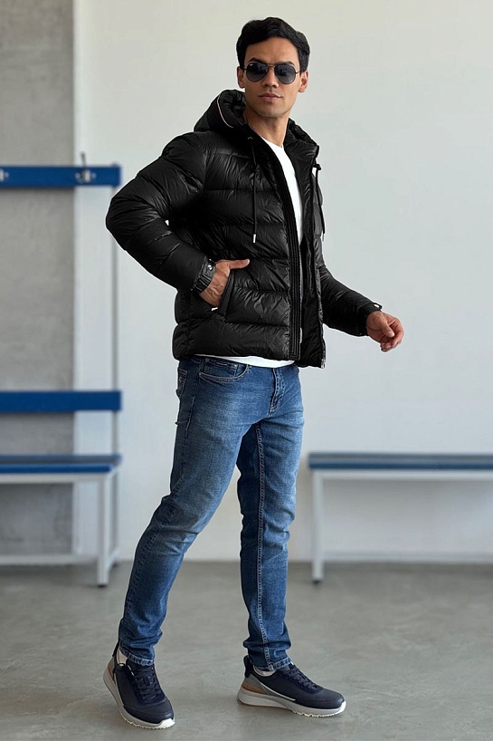 Мужской чёрный пуховик Moncler Pavin