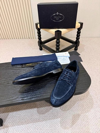 Мужские замшевые ботинки Prada   