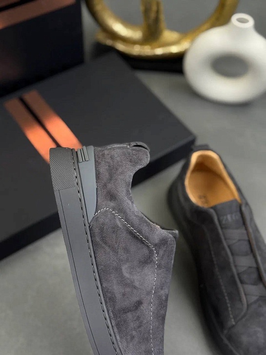 Замшевые кроссовки Zegna Triple Stitch