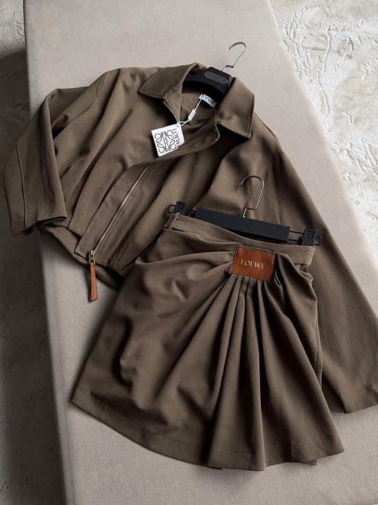 Женский костюм Loewe