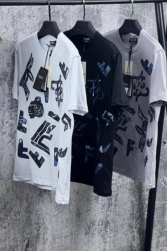 Белая мужская футболка Fendi