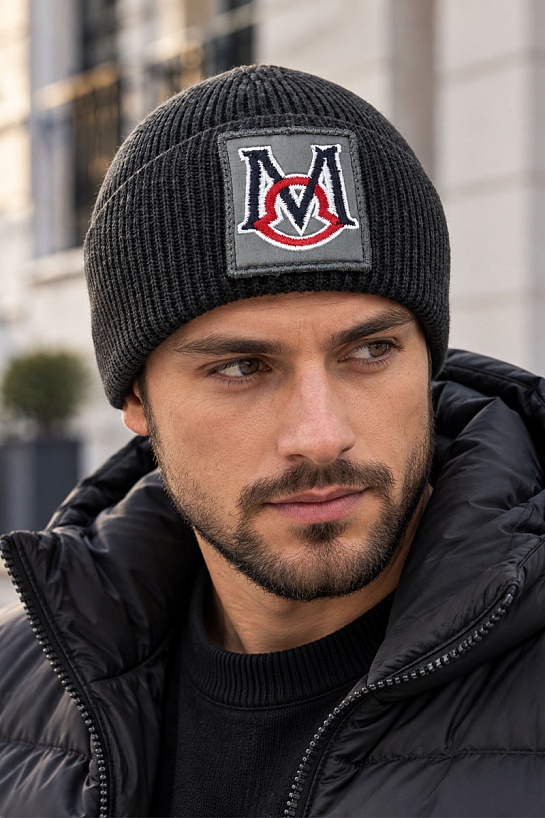 Брендовая шапка Moncler тёмно-серого цвета