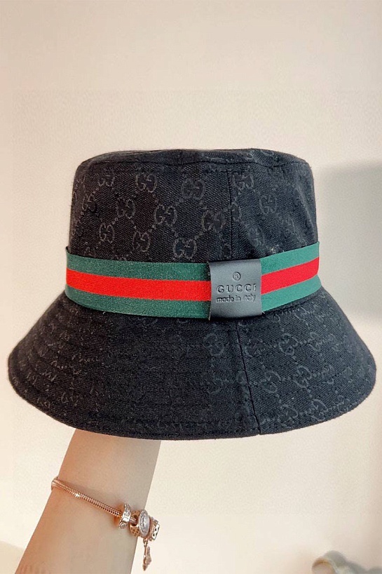 Чёрная панама Gucci GG Supreme