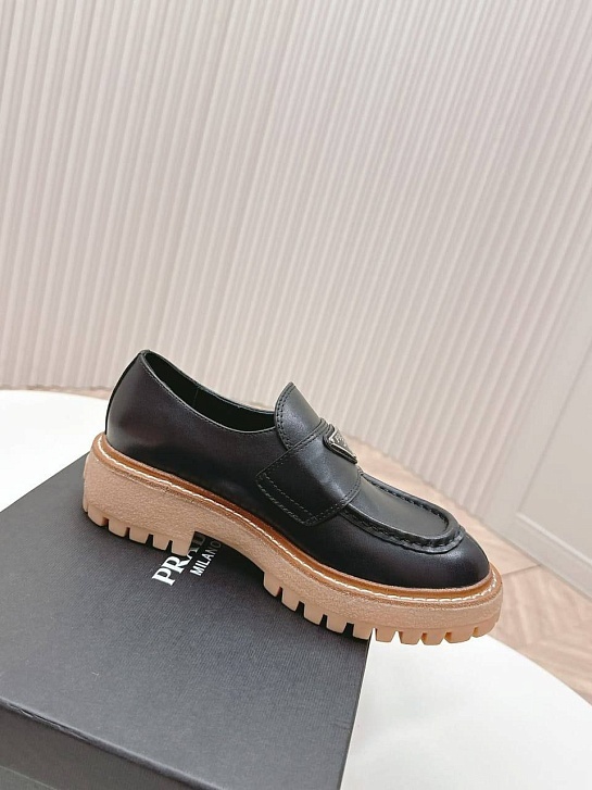 Женские кожаные лоферы Prada Premium - Black