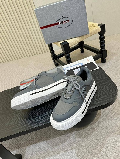 Комбинированные кроссовки Prada logo-plaque - Grey   
