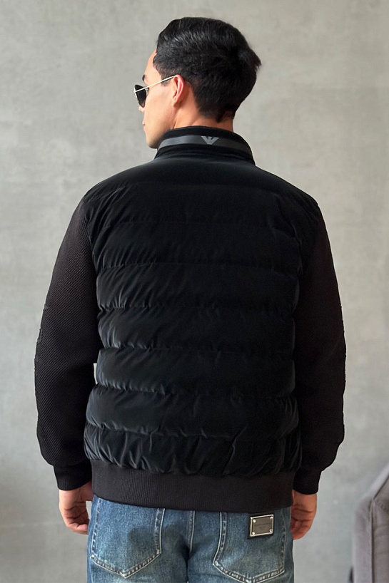 Чёрная куртка с вязаными рукавами Armani